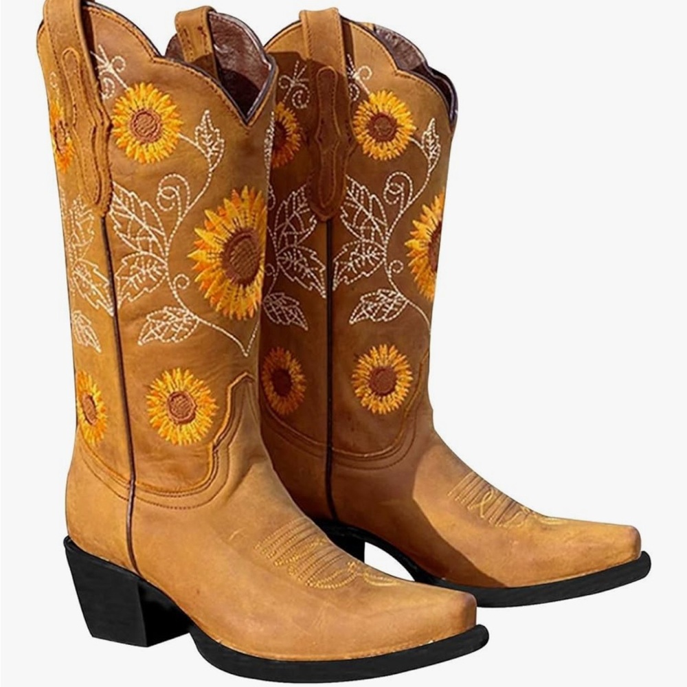 Sunflower Embroidered Western Boots NWOT